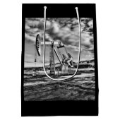 Olie Pumping Unit (Pumpjack) in zwart en wit Medium Cadeauzakje (Achterkant)