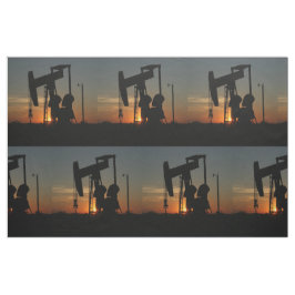 Oliepompaansluiting op zonsondergang 9" stof