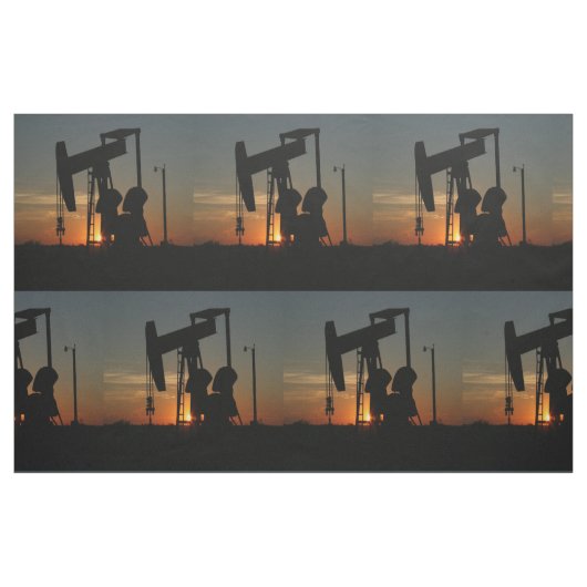 Oliepompaansluiting op zonsondergang 9" stof (Fat Quarter)