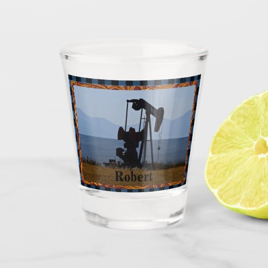 Oliepompboer Shot Glas (Voorkant)