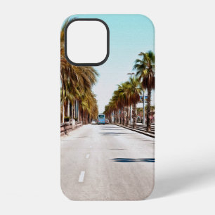 Olieverf. Imitatie. Illustratie. Brede straat a iPhone 12 Hoesje