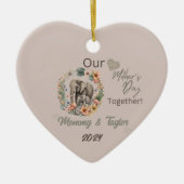 Olifant & baby Onze eerste Moederdag Samen Keramisch Ornament (Voorkant)