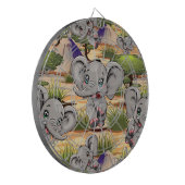 Olifant Baby springt vrolijk in Afrikaanse savanne Dartbord (Voorkant Links)