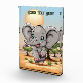 Olifant Baby springt vrolijk in Afrikaanse savanne Fotoblokken (Rechts)