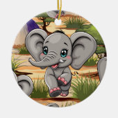 Olifant Baby springt vrolijk in Afrikaanse savanne Keramisch Ornament (Voorkant)