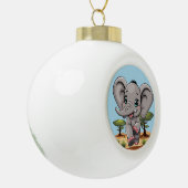 Olifant Baby springt vrolijk in Afrikaanse savanne Keramische Bal Ornament (Links)