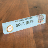 Olifant Baby springt vrolijk in Afrikaanse savanne Naambordje (Zijkant)