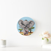 Olifant Baby springt vrolijk in Afrikaanse savanne Ronde Klok (Huis)