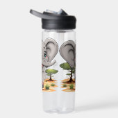 Olifant Baby springt vrolijk in Afrikaanse savanne Waterfles (Rechts)