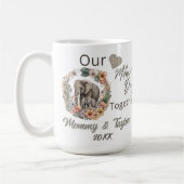 Olifant en baby, onze eerste Moederdag samen Koffiemok (Links)