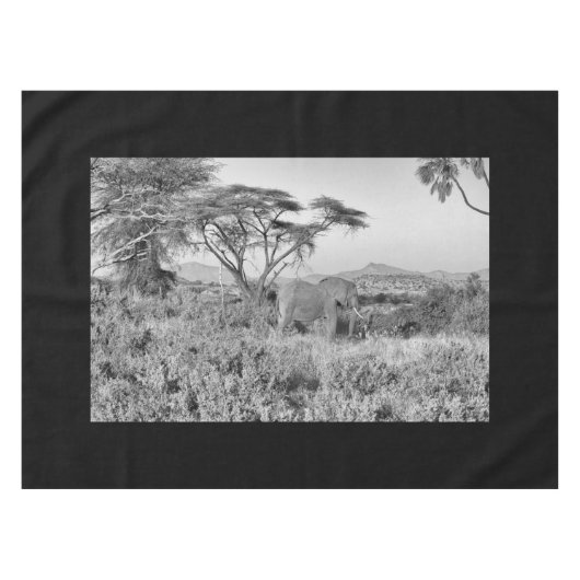 Olifant in Samburu Tafelkleed (Voorkant (Horizontaal))