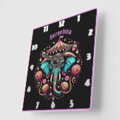 Olifant met juwelen bij carnaval vierkante klok (Hoek)