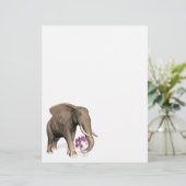 olifant met roze orchidee (Staand voorkant)