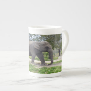 Olifant op bospad porselein kop