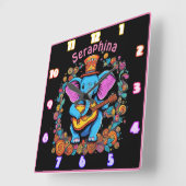 Olifant speelt gitaar in een bloemenveld vierkante klok (Hoek)