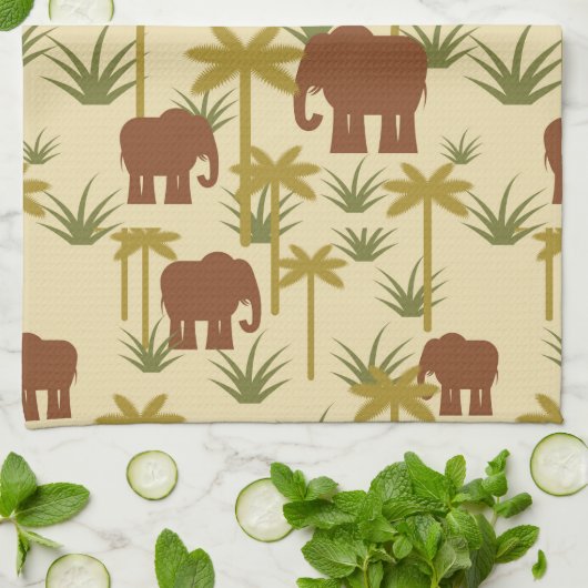 Olifanten en palmen in camouflage theedoek (Gevouwen)