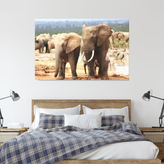 Olifanten naast Canvas omlijst (Insitu (Slaapkamer))