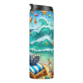 Olifanten ontspannen op een strandvakantie thermosbeker (Geroteerd rechts)