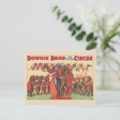 Olifanten optreden met vrouwen en trainers. briefkaart (Staand voorkant)