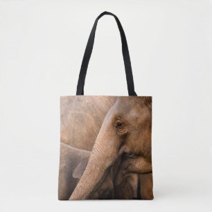 Olifantenfamilie: Majestic Wildlife Tote Bag
