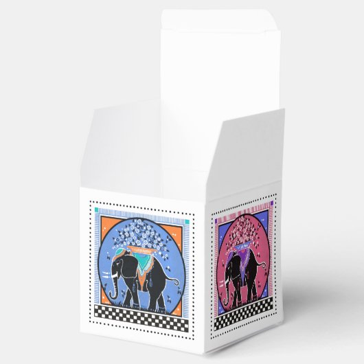 Olifantenparade in Sinaasappel, geel, blauw en roz Bedankdoosjes (Geopend)