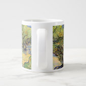 Olijfbomen met Alpilles door Vincent van Gogh Grote Koffiekop (Achterkant)