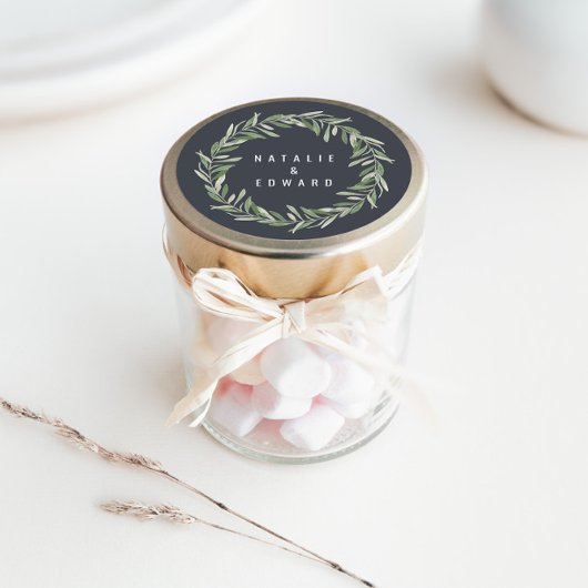 Olijfbomen met een waterverf met een botanische br ronde sticker