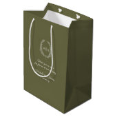 Olijfgroen blad ovale krans monogram bruiloft medium cadeauzakje (Achterkant Gekanteld)