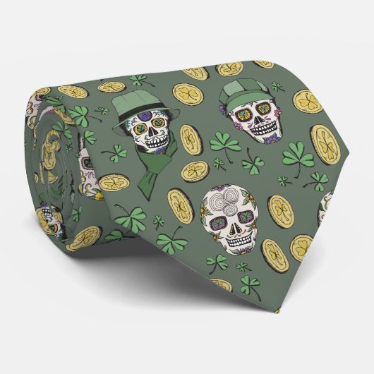 Olijfgroen St Patrick's Day Irish Sugar Skull Stropdas (Opgerold)