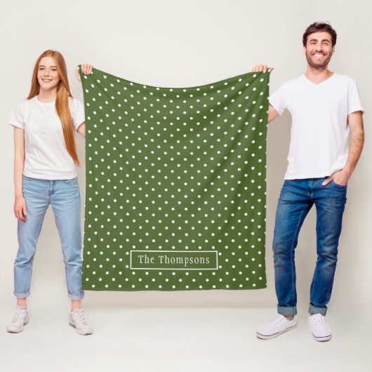 Olijfgroen Stippenpatroon Met Aangepaste Naam Fleece Deken (In situ)