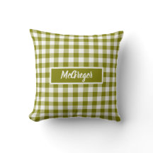 Olijfgroene geruite gingham kussen met personalisa
