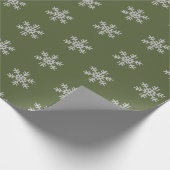 Olijfgroene zilver Glitter Snowflakes Cadeaupapier (Hoek)