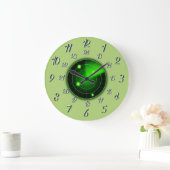 Olijfradarnadering met grote klok in de militaire  (Huis)