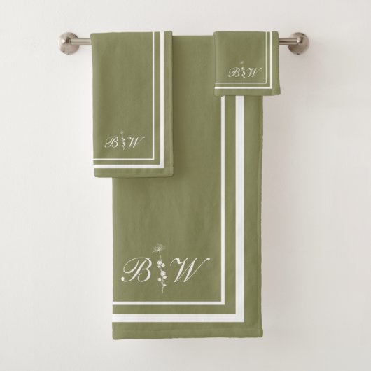 Olive Green Border Script Meisje Monogram Bad Handdoek (Insitu)