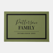 Olive Green Family Monogram Deurmat (Voorkant)