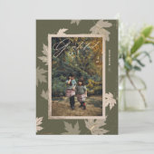 Olive Green Grateful Herfst Leaf Thanksgiving Foto Feestdagenkaart (Staand voorkant)