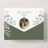 Olive Green Sage Bloemen Foto bruiloft All In One Uitnodiging (Achterkant)