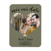 Olive Groene Hart Foto Bruiloft Save the Date Magneet (Verticaal)