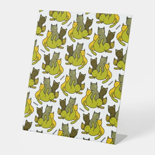 Olive kittens reclamebord met voetstuk (Voorkant)