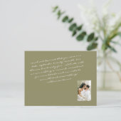 Olive Modern Script Couple Photo Save Our Date Pos Briefkaart (Staand voorkant)