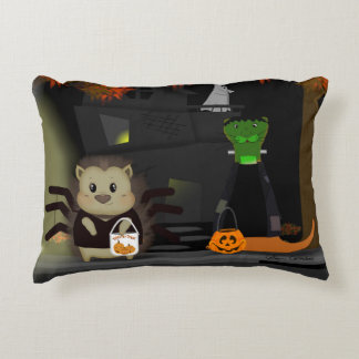 Oliver De Otter Trick-or-Treaten met zijn vriend Accent Kussen