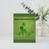 Oliver The Otter Picking Shamrocks - Saint Patrick Briefkaart (Staand voorkant)