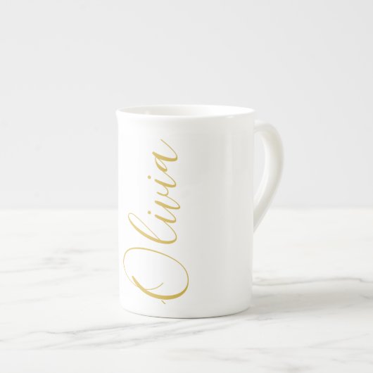 Olivia Gold Schriftnaam Witte Speciale Mok (Voorkant rechts)