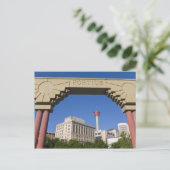 Olympic Plaza en Calgary Tower, Alberta, Canada Briefkaart (Staand voorkant)