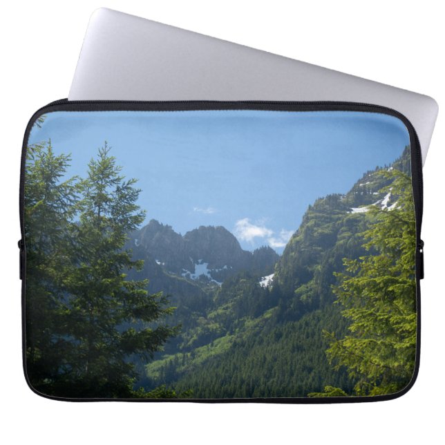 Olympische bergscène laptop sleeve (Voorkant)