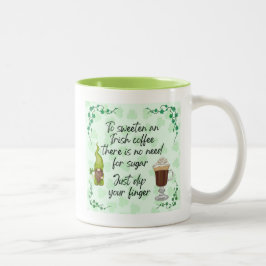 Om een Ierse koffie te zoeten. Tweekleurige Koffiemok