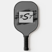 Om het even welk 3 Initiaal Monogram Zwarte Borste Pickleball Paddle (Voorkant)