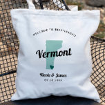 Om het even welke Kleur Vermont Kaart Welkomsttas  Tote Bag<br><div class="desc">Het weekend van de bruiloft heet cadeautas voor gasten uit de stad voor je bruiloft, met afbeelding van Vermont. U kunt de kleuren voor om het even welk deel van dit ontwerp uitgeven, evenals het hart naar de plaats van uw bruiloft verplaatsen. Om kleuren te veranderen, personaliseert de klik en...</div>
