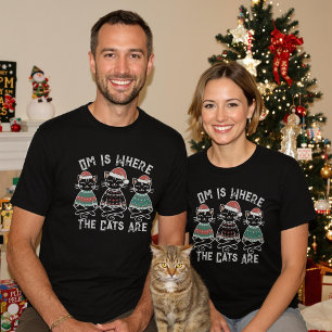 Om Is Waar De Katten Zijn - Grappige Yoga Kerstmis T-shirt