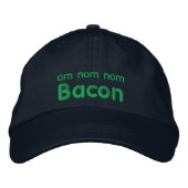 OM NOM NOM BACON Love Geborduurde Pet (Voorkant)